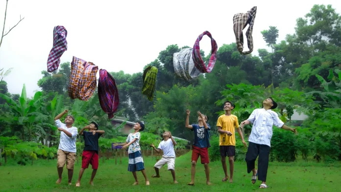 sejarah perang sarung