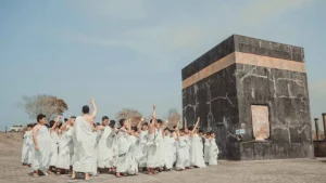 kegiatan manasik haji di SD Muhammadiyah Sapen Yogyakarta sebagai salah satu sekolah swasta Islam di Yogyakarta